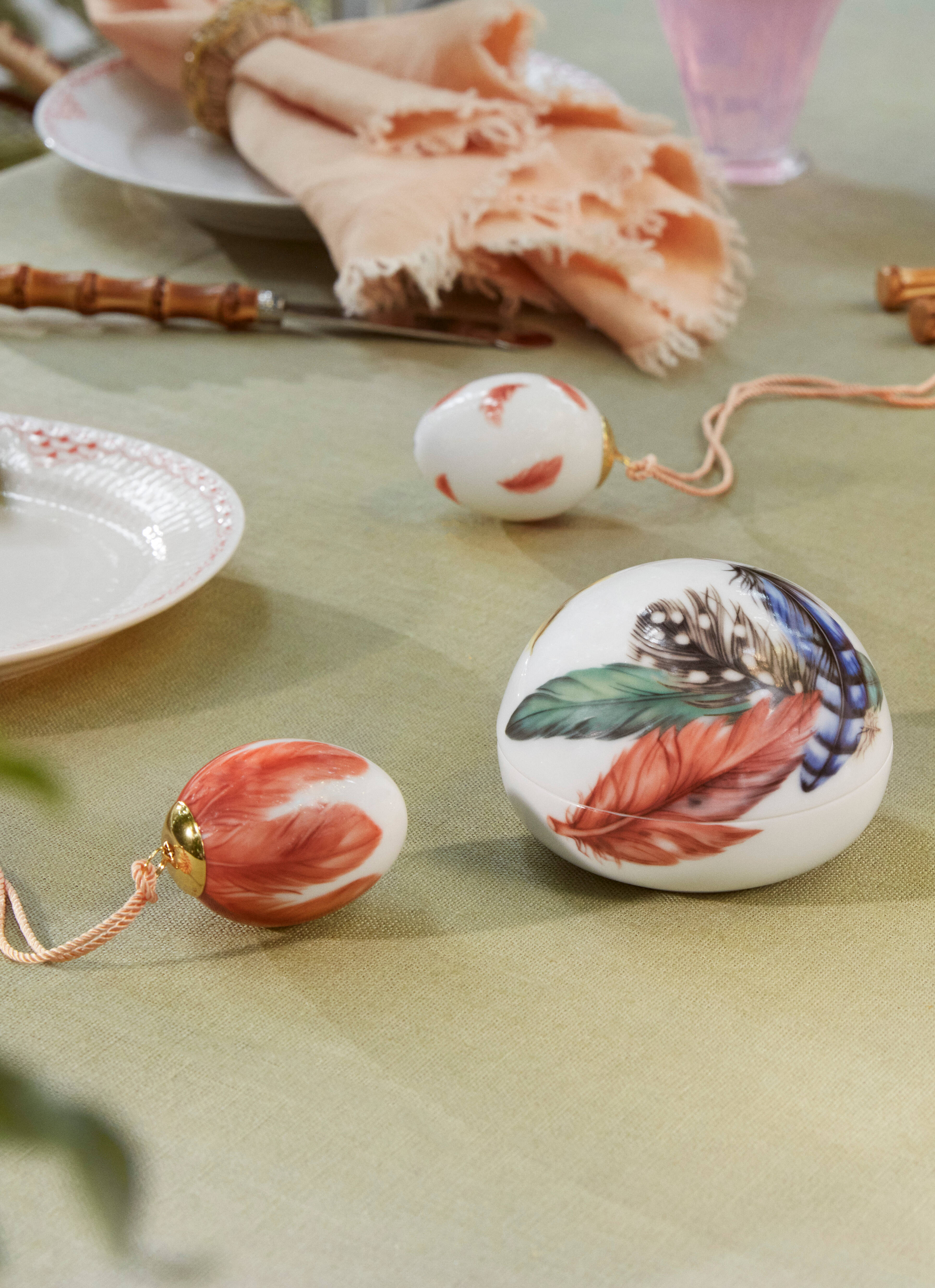 Dekorationsæg 2025, 2 stk - Rødstjertfjer